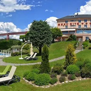 hotel-beau-site-loubaresse.hotels-rhonealpes.com/